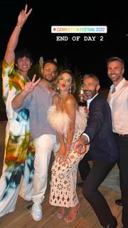 Alessandra Ambrosio feet photo thumbnail
