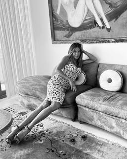 Kelly Bensimon feet photo thumbnail