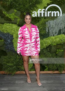 Ashley Graham feet photo thumbnail