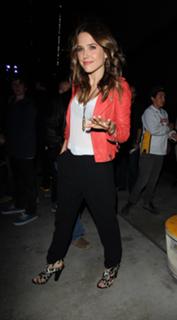 Sophia Bush feet photo thumbnail