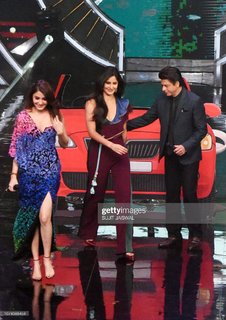 Anushka Sharma feet photo thumbnail
