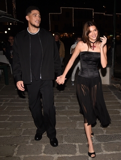 Kendall Jenner feet photo thumbnail