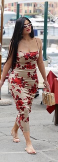 Kylie Jenner feet photo thumbnail