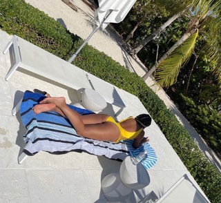 Angela Yee feet photo thumbnail