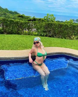 Tana Mongeau feet photo thumbnail
