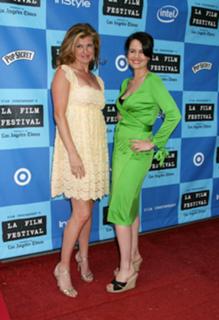 Connie Britton feet photo thumbnail