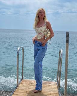 Elsa Hosk feet photo thumbnail