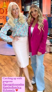 Denise Van Outen feet photo thumbnail