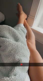 Brittney Smith feet photo thumbnail