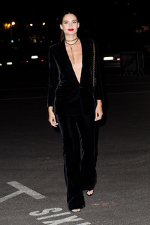 Sara Sampaio feet photo thumbnail