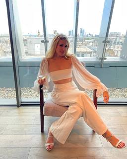 Pixie Lott feet photo thumbnail