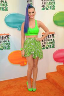 Katy Perry feet photo thumbnail