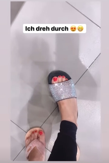 Daniela Katzenberger feet photo thumbnail