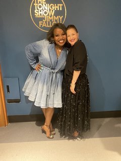 Drew Barrymore feet photo thumbnail