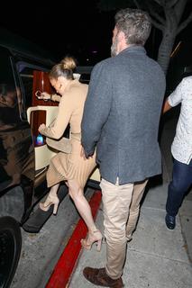 Jennifer Lopez feet photo thumbnail
