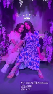 Lisa Snowdon feet photo thumbnail