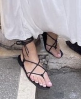 Malgorzata Socha feet photo thumbnail