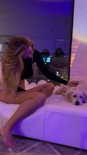 Alexis Ren feet photo thumbnail