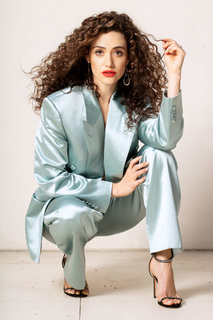 Emmy Rossum feet photo thumbnail