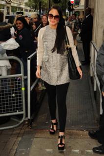Tulisa feet photo thumbnail