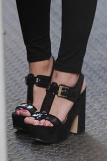 Tulisa feet photo thumbnail