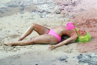 Nicki Minaj feet photo thumbnail