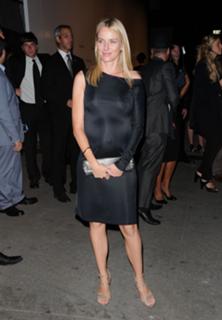 Naomi Watts feet photo thumbnail