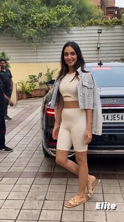 Kiara Advani feet photo thumbnail