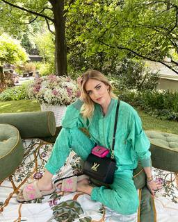 Chiara Ferragni feet photo thumbnail