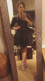 Demi Lovato feet photo thumbnail