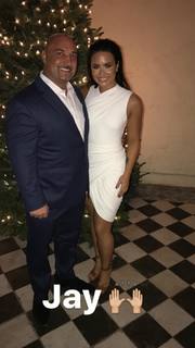 Demi Lovato feet photo thumbnail