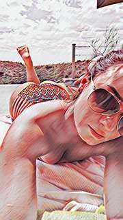 Demi Lovato feet photo thumbnail