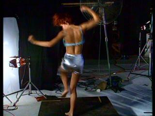 Kylie Minogue feet photo thumbnail