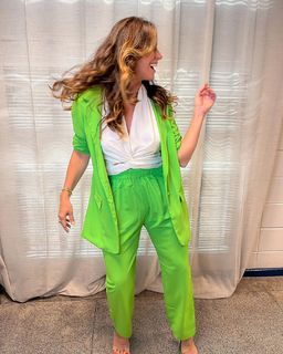 Giovanna Antonelli feet photo thumbnail
