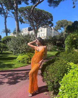Vanessa Hudgens feet photo thumbnail