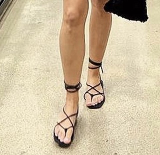 Malgorzata Socha feet photo thumbnail