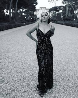 Kat Graham feet photo thumbnail