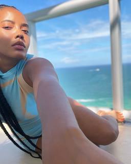 Angela Simmons feet photo thumbnail