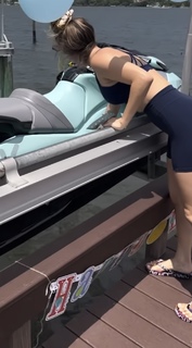 Amanda Cerny feet photo thumbnail