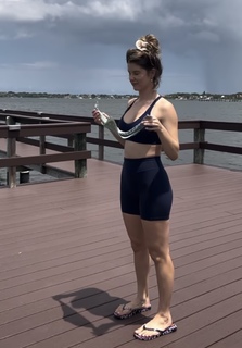 Amanda Cerny feet photo thumbnail
