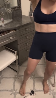 Amanda Cerny feet photo thumbnail