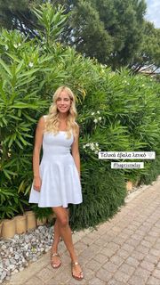 Doukissa Nomikou feet photo thumbnail