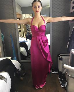 Emmy Rossum feet photo thumbnail