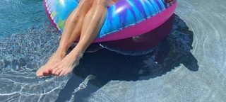 Amy Robach feet photo thumbnail