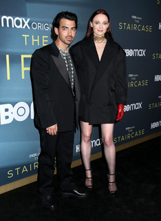 Sophie Turner feet photo thumbnail