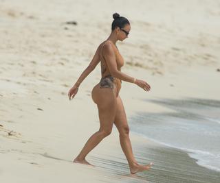 Draya Michele feet photo thumbnail