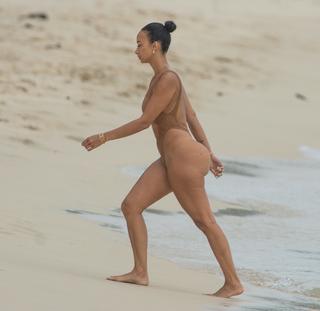 Draya Michele feet photo thumbnail