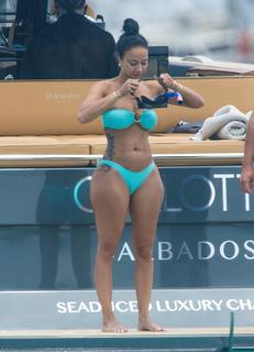 Draya Michele feet photo thumbnail