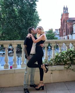 Chiara Ferragni feet photo thumbnail