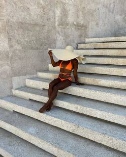 Simone Biles feet photo thumbnail